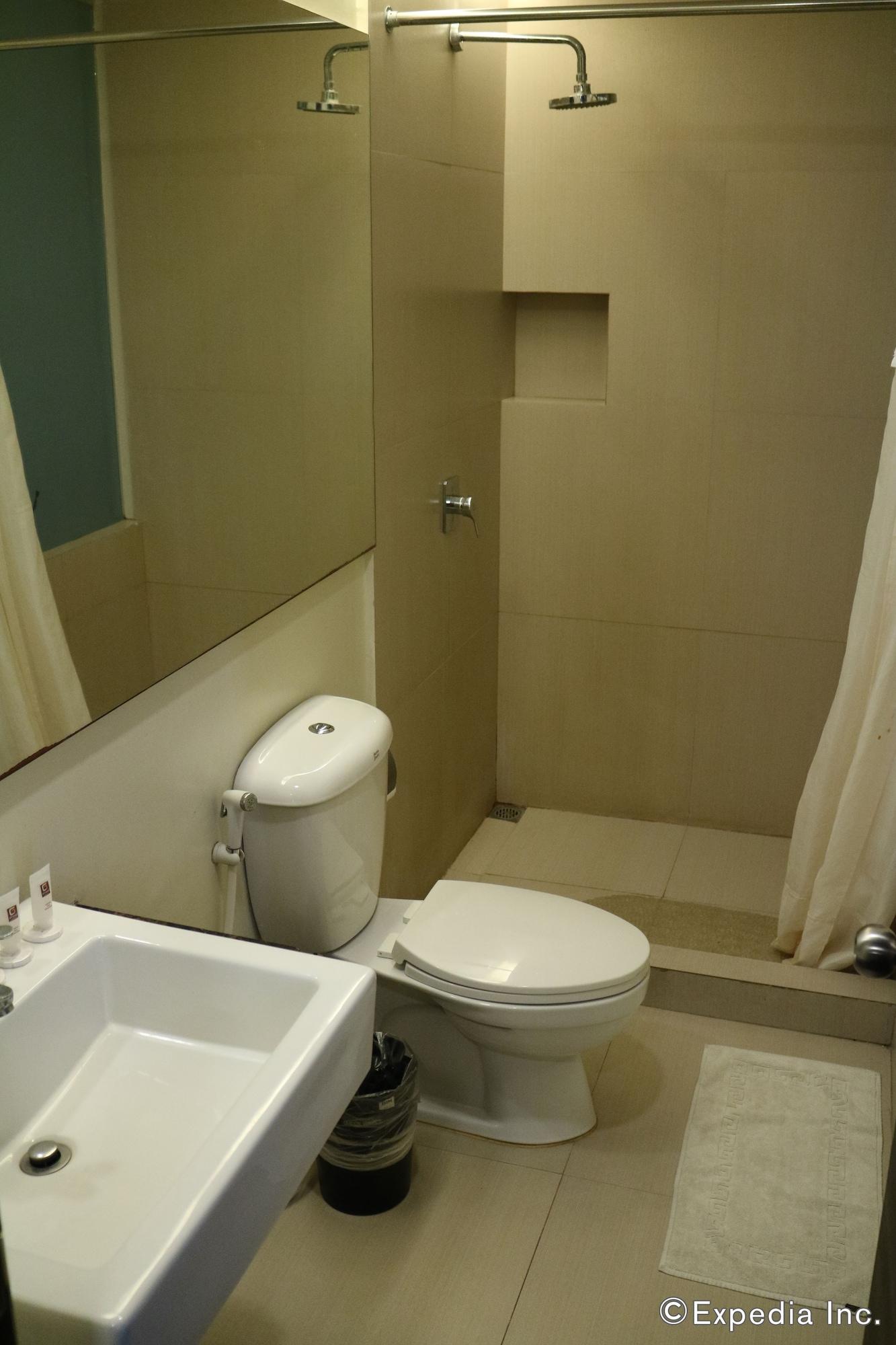 Gt Hotel Iloilo Экстерьер фото