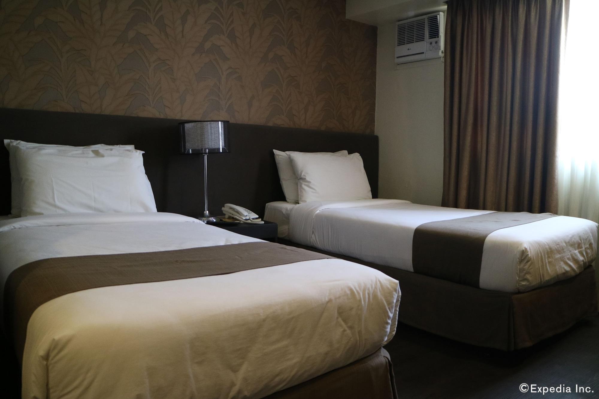 Gt Hotel Iloilo Экстерьер фото