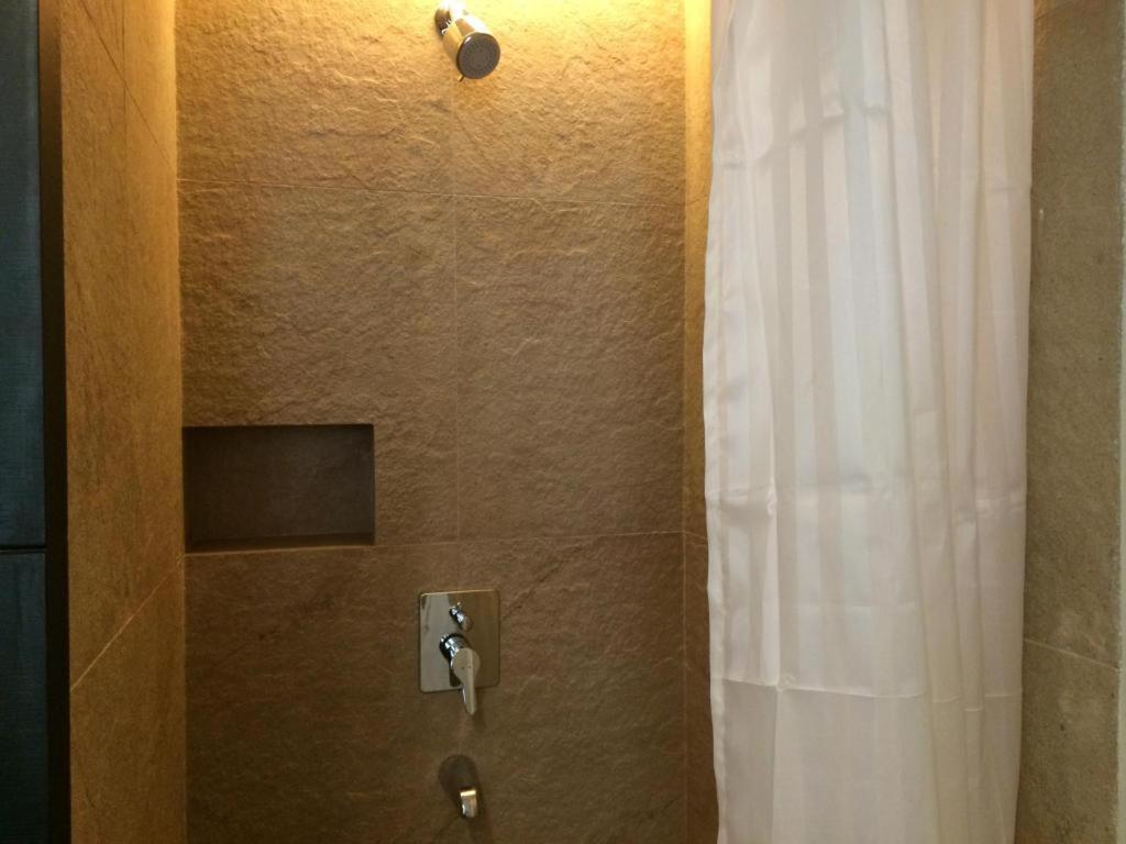 Gt Hotel Iloilo Экстерьер фото