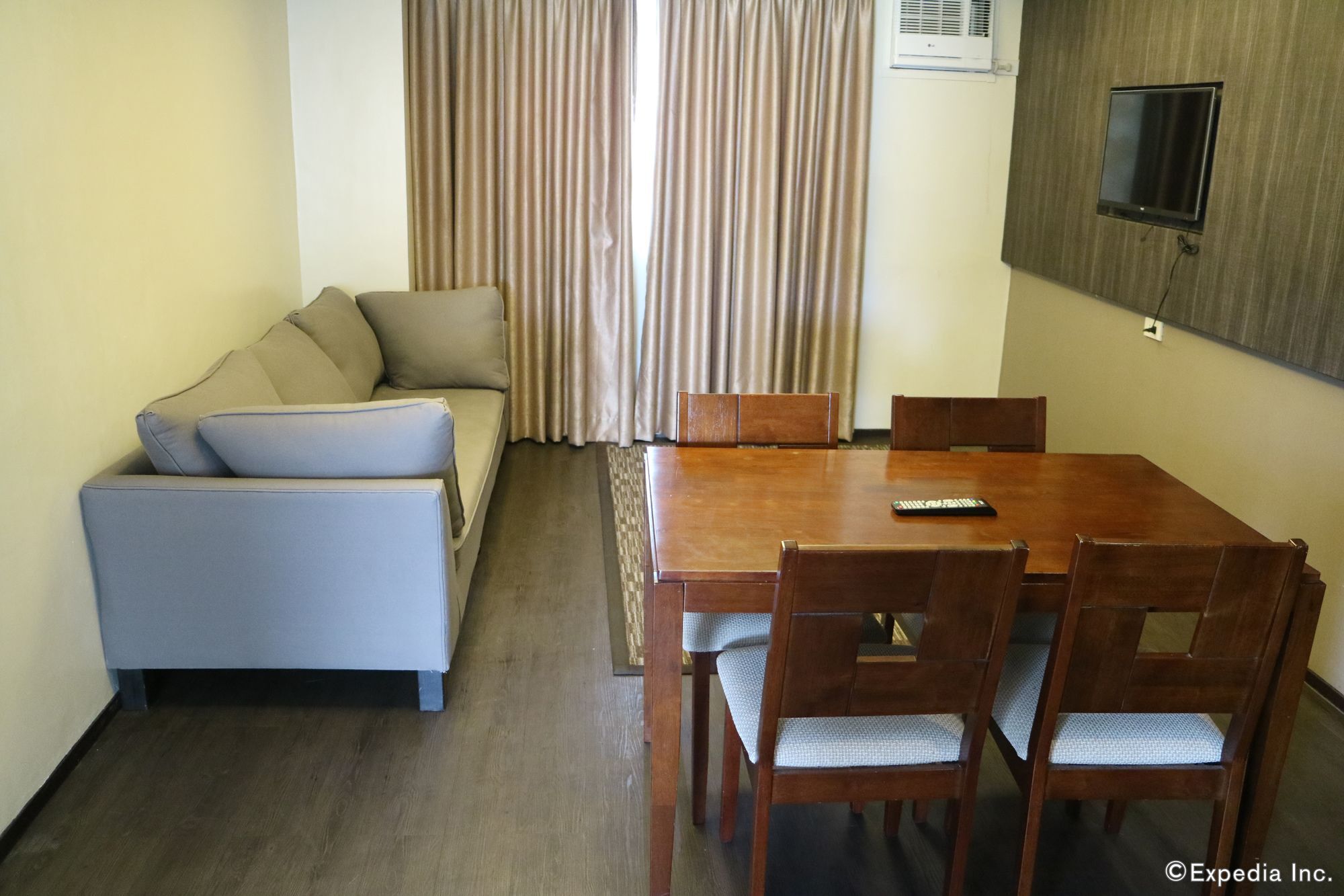 Gt Hotel Iloilo Экстерьер фото